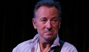 ”Springsteen är en bibelsprängd rocklyriker”