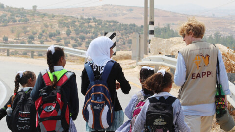 Följeslagarprogrammet återupptas – kyrkor tar över finansieringen