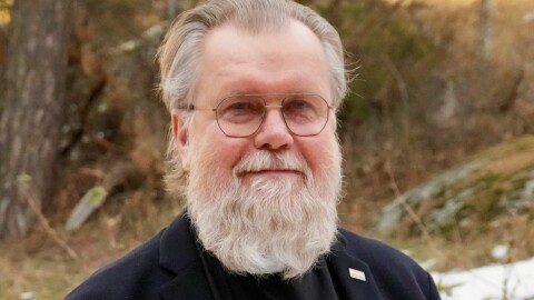 Prästen som inte ville tro på Bibelns gud har väckt stor debatt