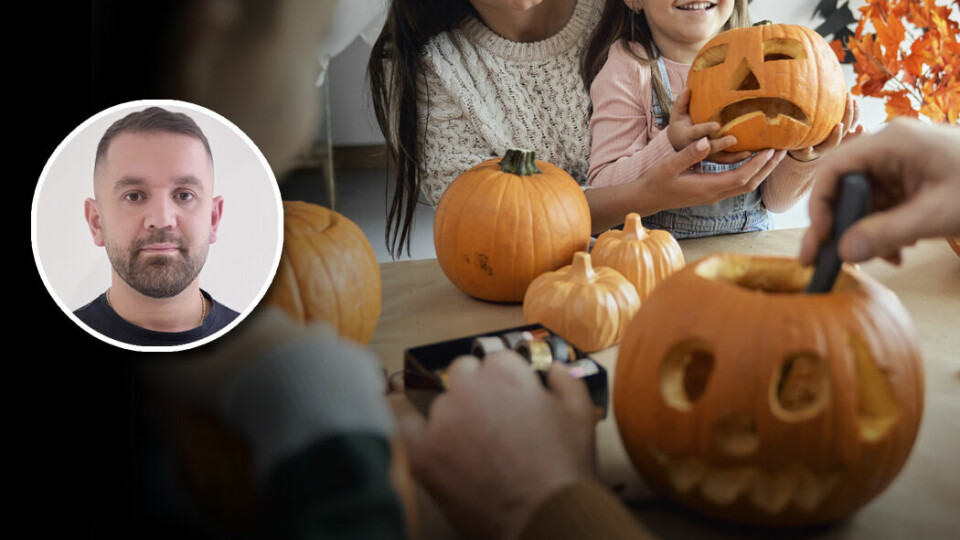 Kyrkan förlorar sin kraft när hon skrattar med världen