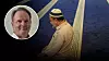 Muslimsk man böjer knä i en moské. Infälld bild på debattören Petter Brolin.