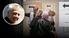 Väljare i Rosengård i Malmö får hjälp av valförrättare. Infälld bild på debattören Bengt R Albertson.