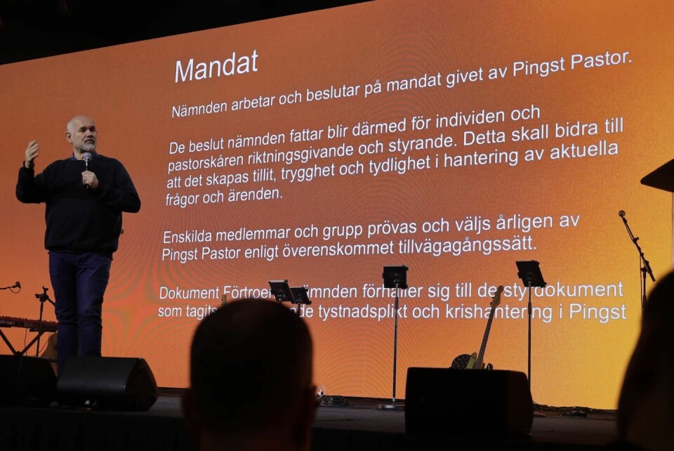 Föreståndaren Pelle Hörnmark presenterar tankarna bakom förtroendenämnden vid Pingst pastor. Pingst pastor 2025.