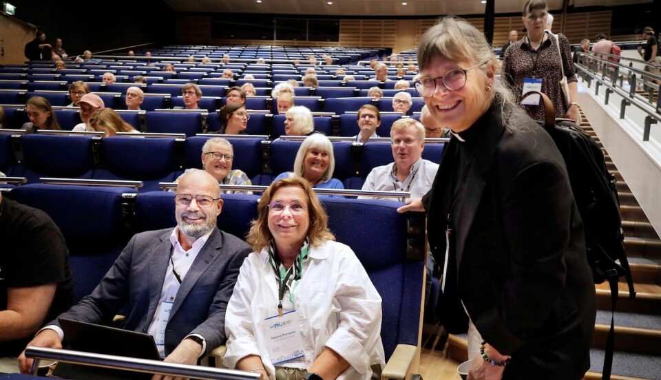 Niklas och Helena Piensoho tillsammans med Karin Wiborn på Equmeniakyrkans kyrkokonferens, strax innan valet av nya kyrkoledare. Equmeniakyrkans kyrkokonferens, där Karin Wiborn och Niklas Piensoho valdes till kyrkoledare på fredagsförmiddagen.