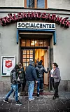 Mat och hjälp. Frälsningsarméns sociala center på Södermalm där EU-medborgare kan få mat och hjälp.