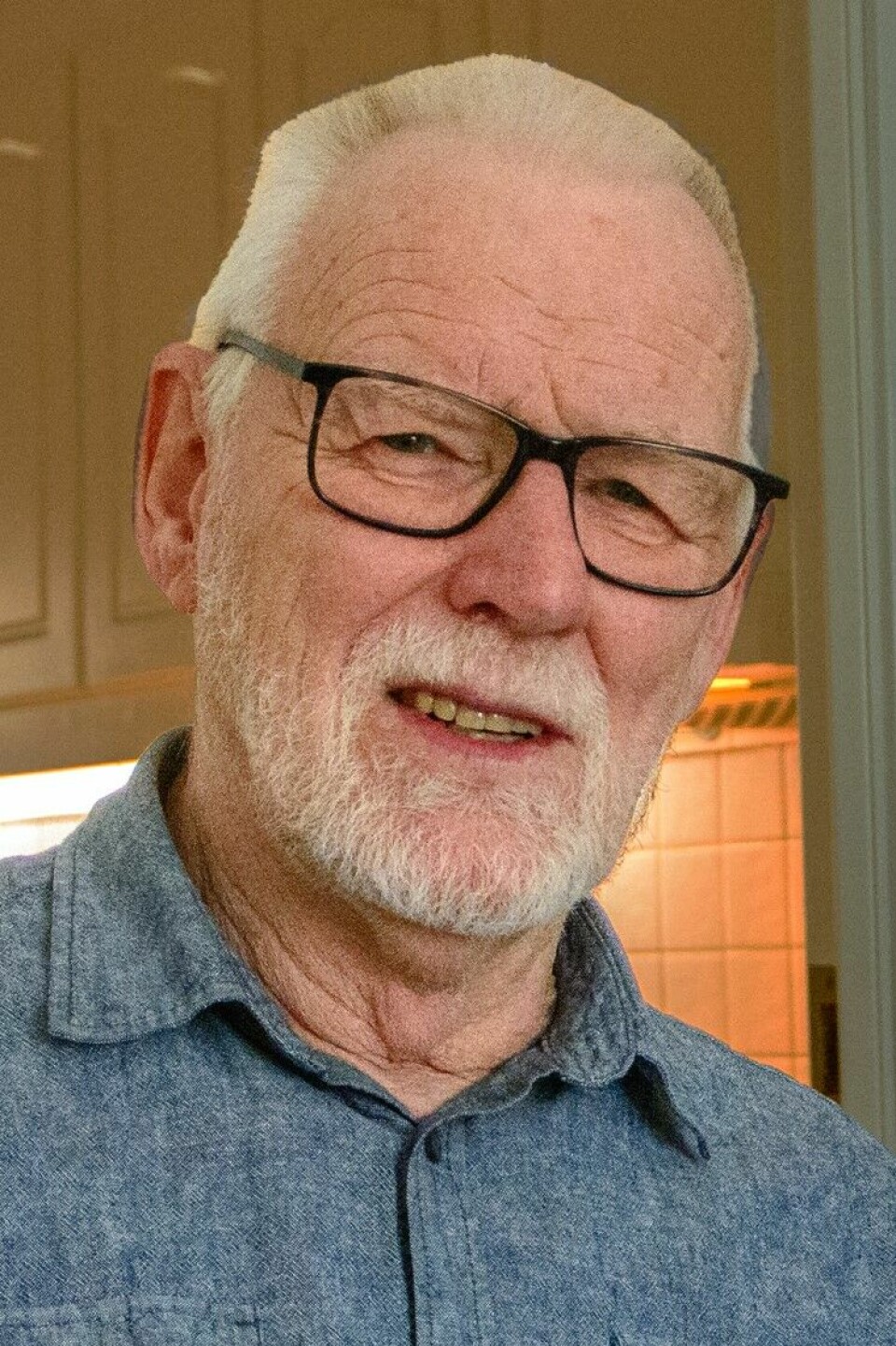 Lasse Looberger, Gävle. Medlem i Betlehemskyrkan i Gävle som har arbetat i många år som pastor i andra församlingar. Lasse Looberger, Gävle. Medlem i Betlehemskyrkan i Gävle som har arbetat i många år som pastor i andra församlingar.