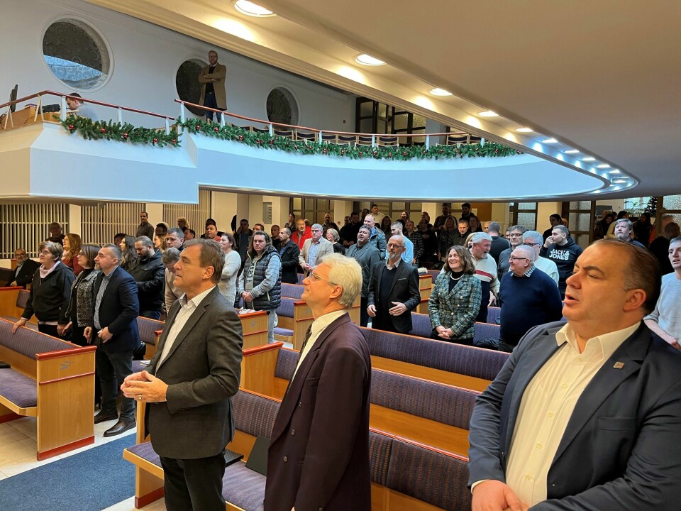 Pastorer och ledare från pingstförsamlingar i Serbien samlades på lördagen till samtal, bön och lovsång i Belgrad. Temat var “United in Christ - Förenade i Kristus”, och samlingen ses som en islossning i de frusna relationerna mellan olika fraktioner i Pingströrelsen i Serbien. Belgrad. Pingströrelsen här har inte mötts på 17 år. De har varit uppdelade i tre, fyra fraktioner men idag möts man till en nystart.