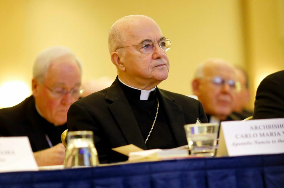 Carlo Maria Viganó och påve Franciskus har haft en pågående fejd i flera år.