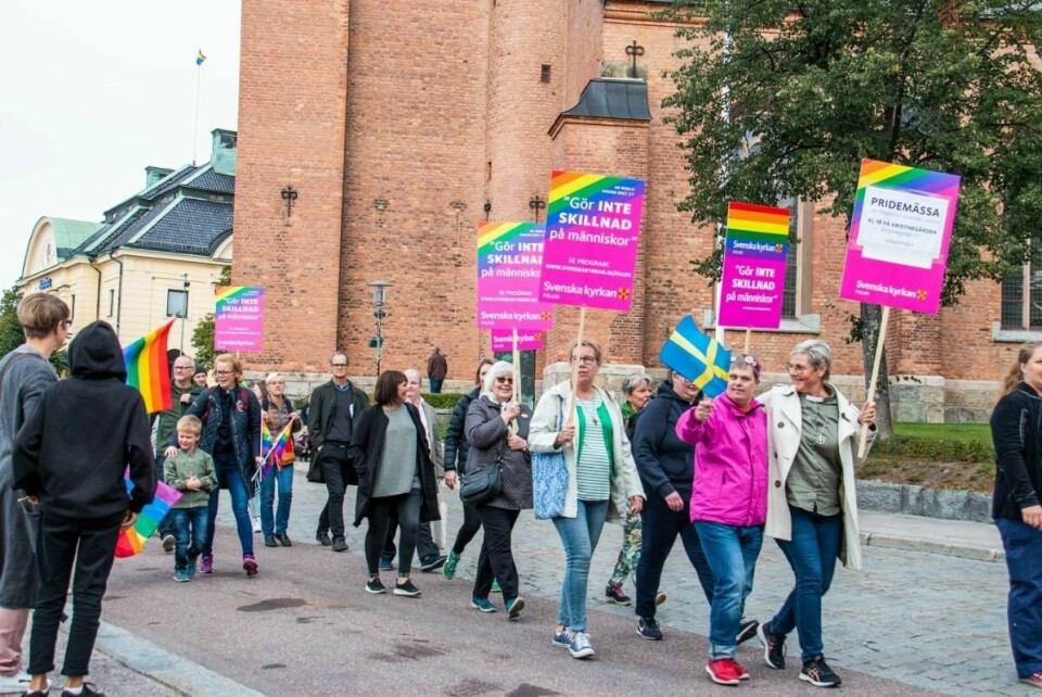 Vänstern i Svenska kyrkan (Visk) har skickat in en motion om att Svenska kyrkan bör ta ställning för polyamori och asexualitet. Svenska kyrkan gick med i Pride-paraden i Falun.