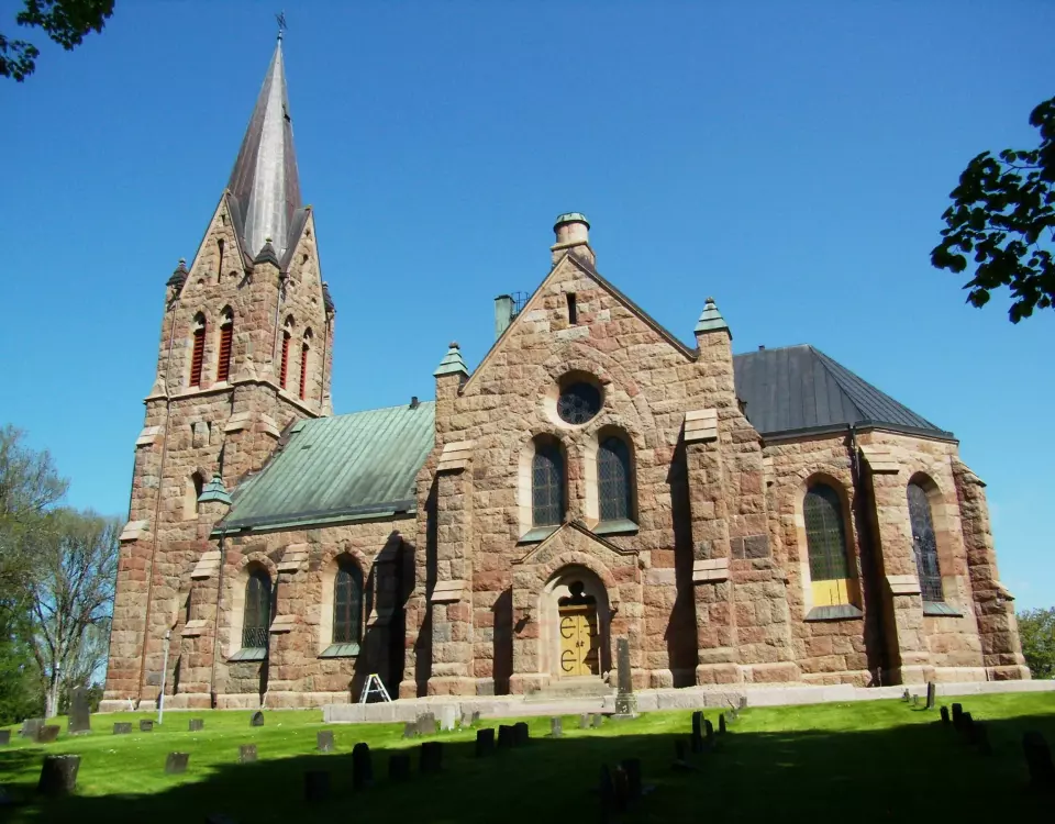 Norra Solberga Kyrka Vandaliserades Med Hakkors Och Dj vulstecken Dagen Norra Solberga Kyrka Vandaliserades Med Hakkors Och Dj vulstecken Dagen