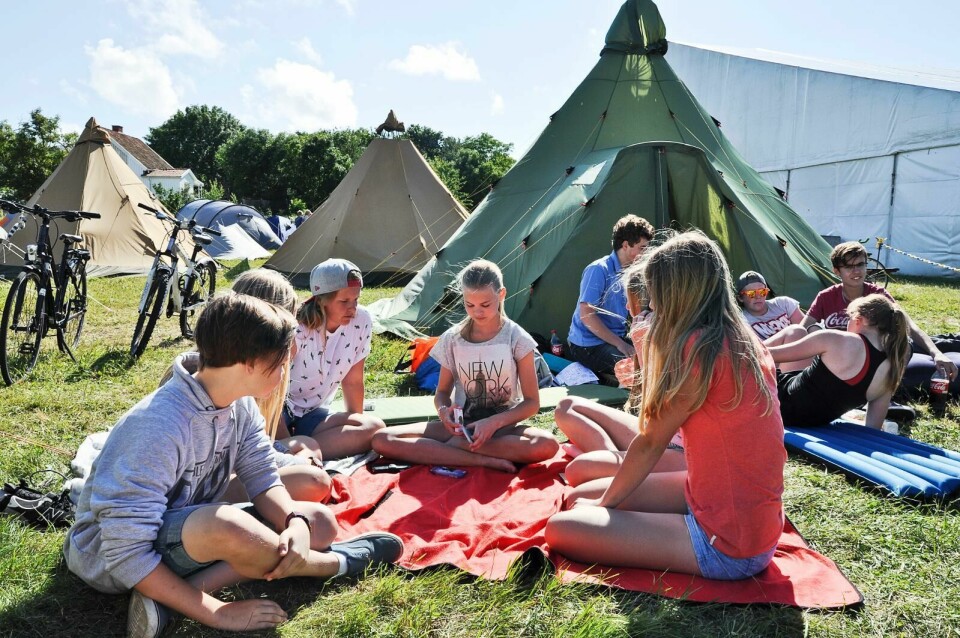 Det kommer att resas färre tält på Hönö denna sommar. Det kommer att resas färre tält på Hönö denna sommar.