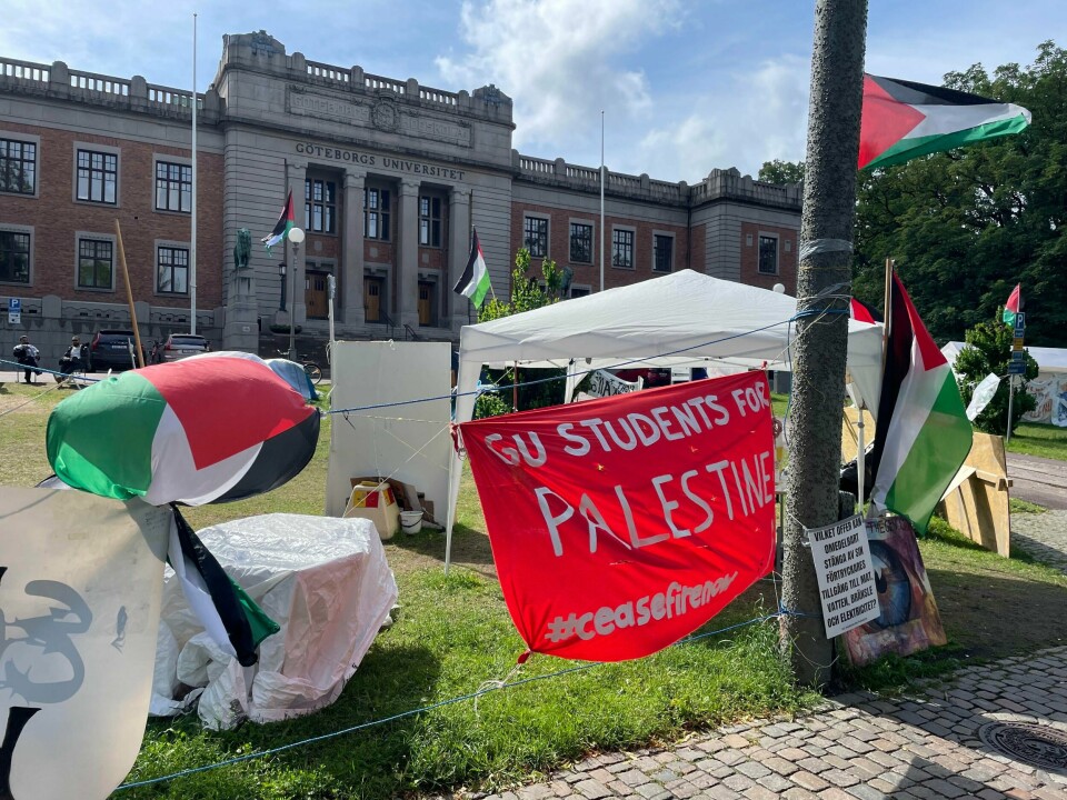 Studentprotesten utanför Göteborgs universitet vid Vasaplatsen. Studentprotesten utanför Göteborgs universitet vid Vasaplatsen. Bild från i lördags.