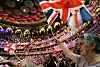 Tusentals konsertbesökare sjunger psalmen 'Jerusalem' under Last Night of the Proms, 2006.
