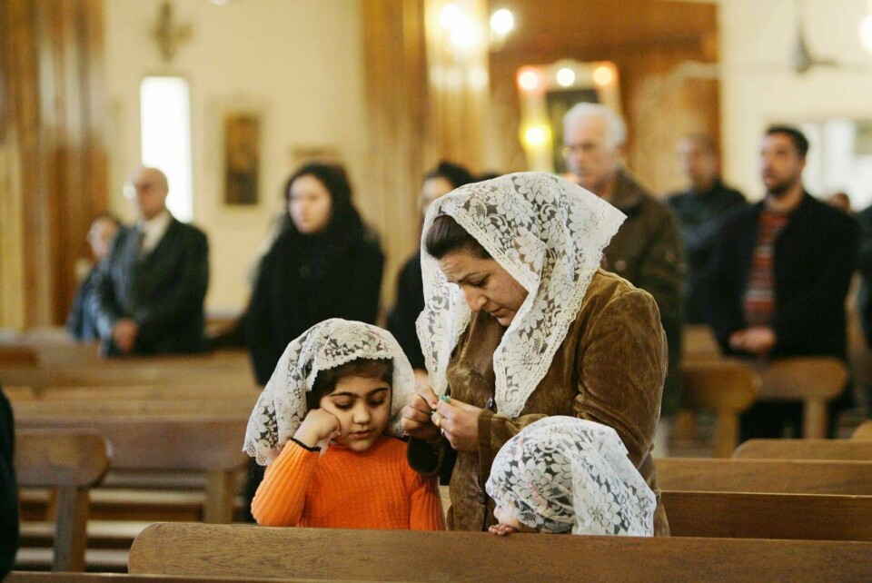 En mässa i en kaldeisk kyrka i Iraks huvudstad Bagdad. En mässa i en kaldeisk kyrka i Iraks huvudstad Bagdad.