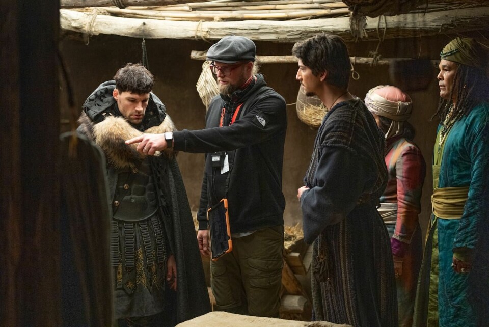 Adam Anders regisserar Joel Smallbone som spelar Herodes son. Smallbone är även musiker i det kristna rockbandet For King & Country. Adam Anders från inspelningen av julmusikalfilmen Journey to Bethlehem.