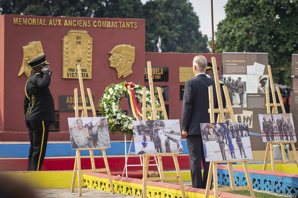 Belgiens kung Philippe besöker ett minnesmonument för krigsveteraner i DR Kongos huvudstad Kinshasa. Under sitt besök i landet åkte han också till Panzisjukhuset för att träffa läkaren och pastorn Denis Mukwege.