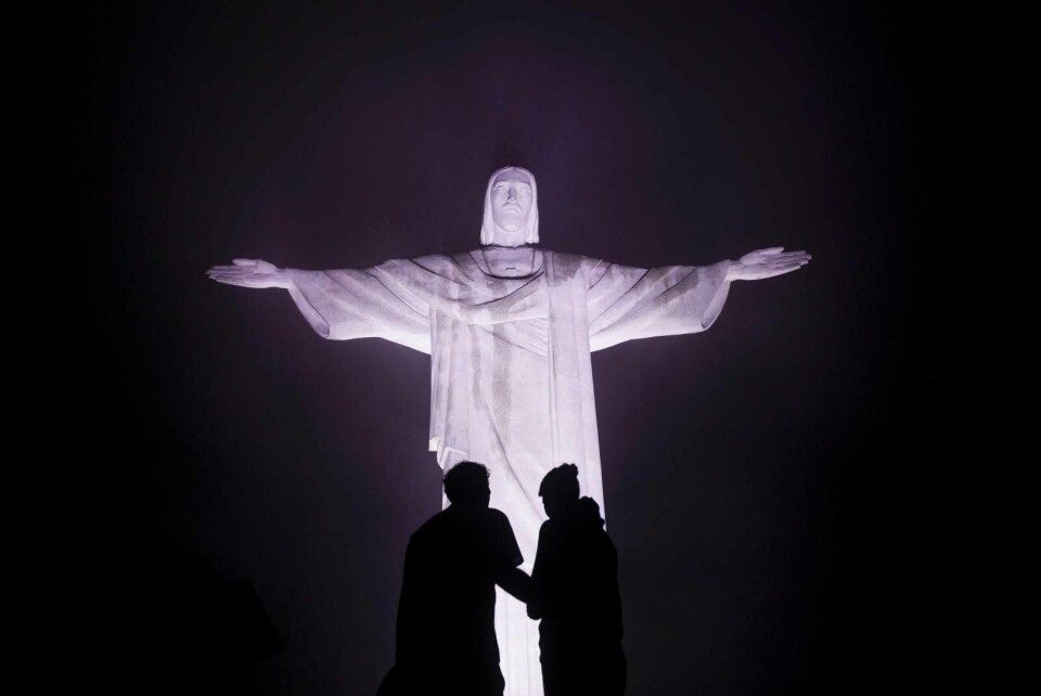 Jesus Kristus-statyn 'Cristo Redentor (Kristus frälsaren) i Rio de Janeiro i Brasilien är 30 meter hög.