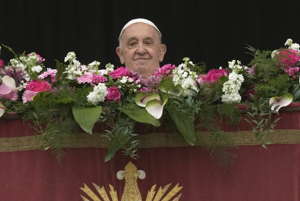 Påve Franciskus på Vatikanens balkong. Påve Franciskus på Vatikanens balkong.