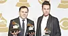 10 000 skäl. Matt Redman och Jonas Myrin fick en Grammy för att ha skrivit årets bästa samtida kristna låt, sången ”10 000 reasons (Bless the lord)”.
