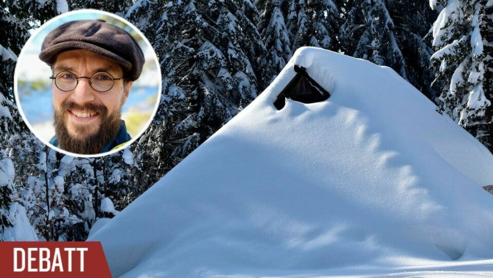 När pingstförsamlingar runt om i Sverige känner behov av att markera mot Svenska kyrkans ärkebiskop på detta sätt väcks frågan: Hur insnöad vill pingströrelsen vara? frågar Carl Lindahl. Översnöad stuga i vintrig granskog. Infälld bild på debattören Carl Lindahl.