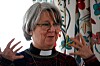 Eva Cronsioe, dagens talare och präst i Svenska Kyrkan i Valletuna, har en bakgrund som journalist och producent inom SVT.