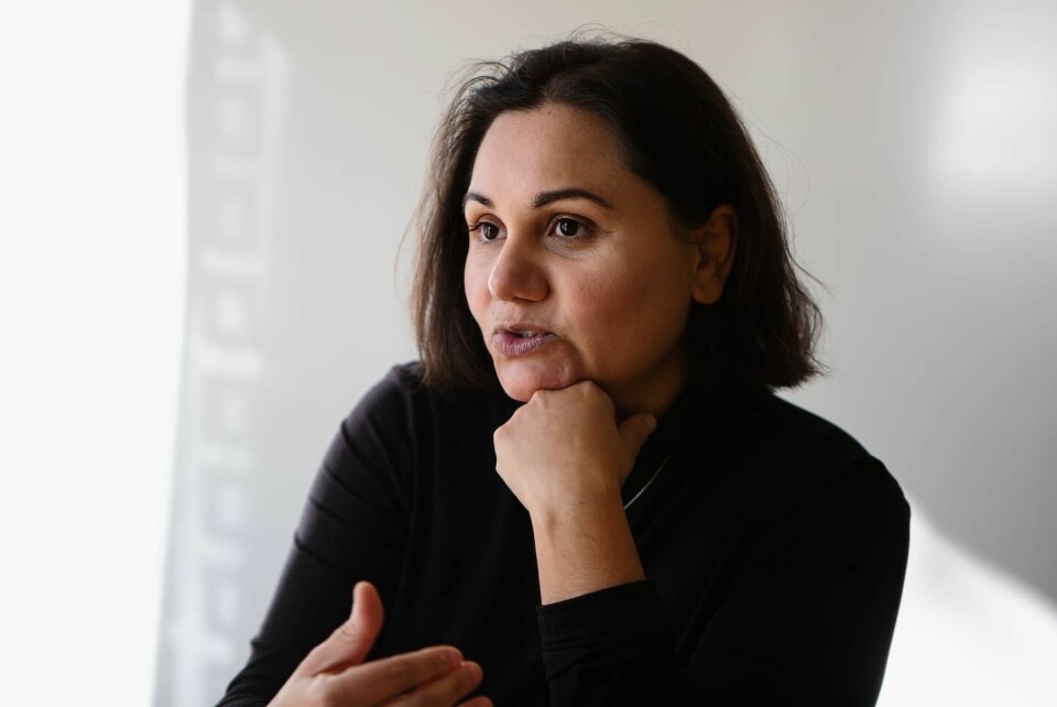 Symtomen avlöste varandra och Jenni sökte hjälp både via sjukvård och healing, men inget hjälpte. Jenni Berisa