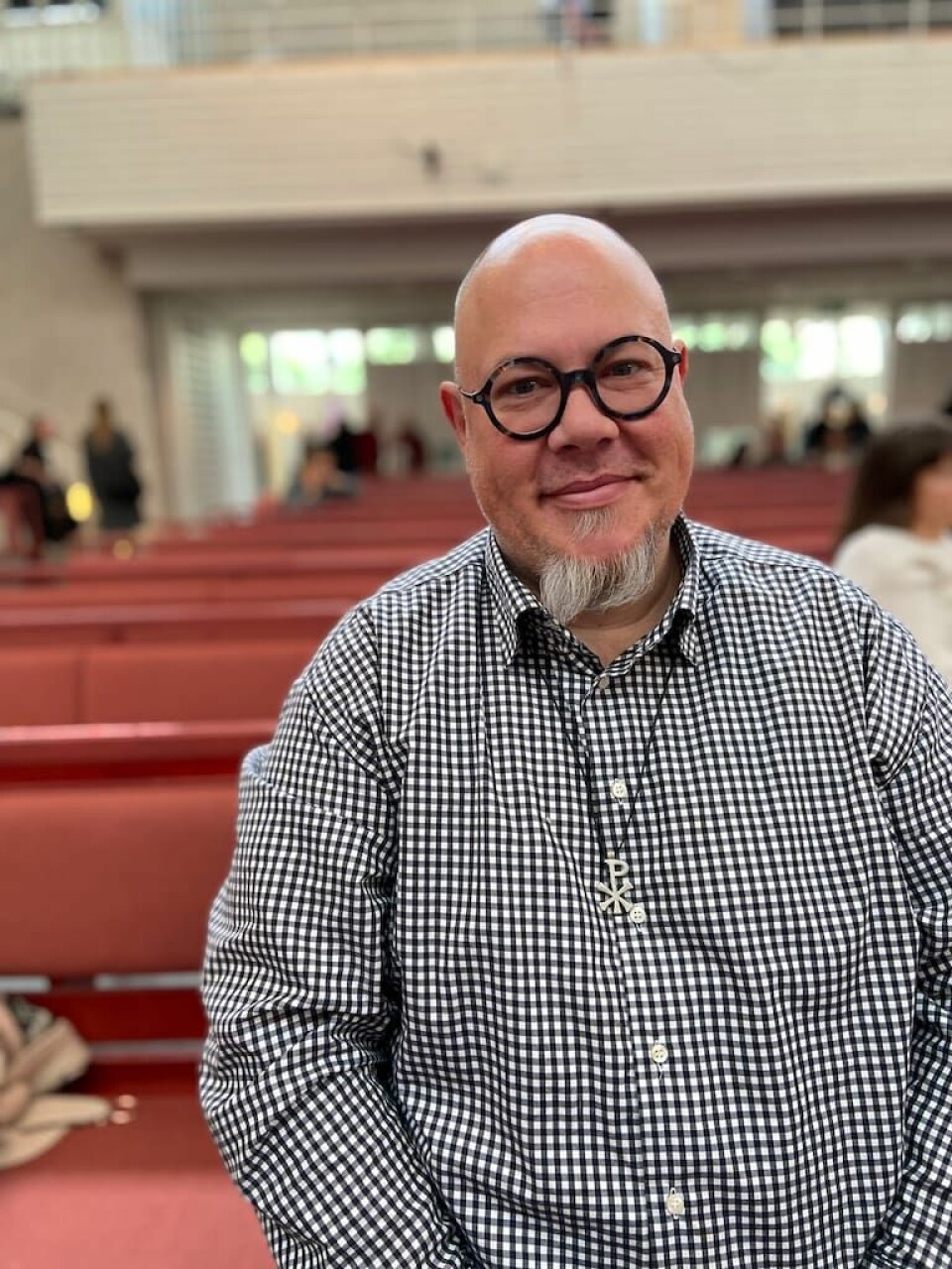 Thomas Frovin är präst i Danska kyrkan och har de senaste 20 åren på olika sätt varit engagerad i 'I mästarens ljus' som vill möta nyandligt intresserade människor och berätta om kristen tro. Thomas Frorin från Danmark besökte Pilgrims höstmöte för första gången.