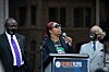 Bridgett Floyd, syster till mördade George Floyd, under manifestationen i Minneapolis i söndags.