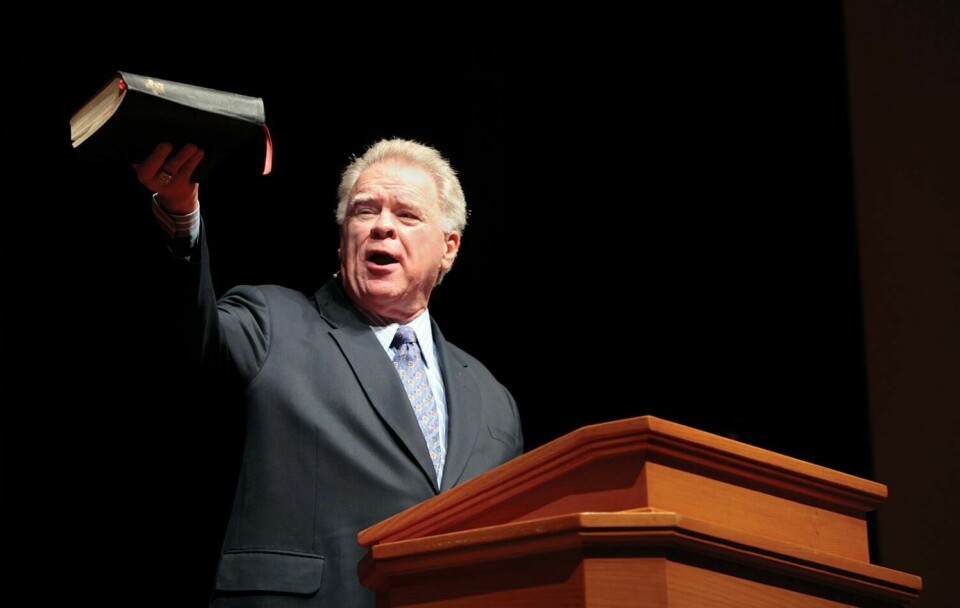 Sydstatsbaptisterna sparkar Paige Patterson efter uttalande om kvinnovåld ###