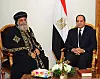 Den koptiska kyrkans påve Tawadros II håller påskmässa i Kairo.