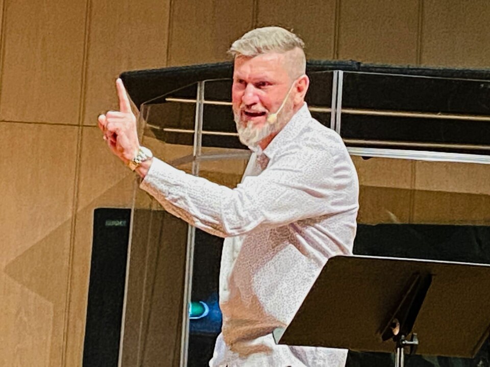 Daniel Schott i Korskyrkan Stockholm. Helandemöte med tyske predikanten Daniel Schott, inhyrt i Korskyrkan Stockholm.