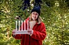 Hanna Torén, 35 år i Kungälv, gör julkalendern 'Hannas julkalender' för barn på Instagram som utgår från att barn behöver mer undervisning utifrån Bibeln. Hon vill uppmuntra barn att ta sin tro på allvar och ge dem verktyg till att fördjupa den.