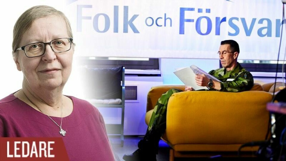 'Han kanske ser avslappnad ut. Men överbefälhavare Micael Bydén levererade ett skarpt och allvarstyngt budskap när han talade vid Folk och försvars rikskonferens.' 'Han kanske ser avslappnad ut. Men överbefälhavare Micael Bydén levererade ett skarpt och allvarstyngt budskap när han talade vid Folk och försvars rikskonferens.'