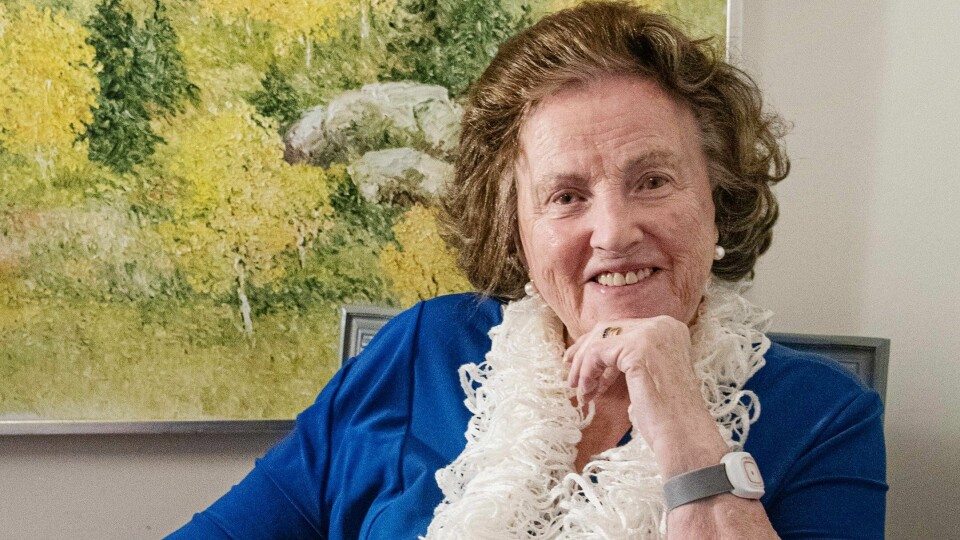 Anita Erséus, konstnär och sångerska. Född 1929 och bor och verkar i Göteborg. Anita Erséus, konstnär och sångerska. Född 1929 och bor och verkar i Göteborg.