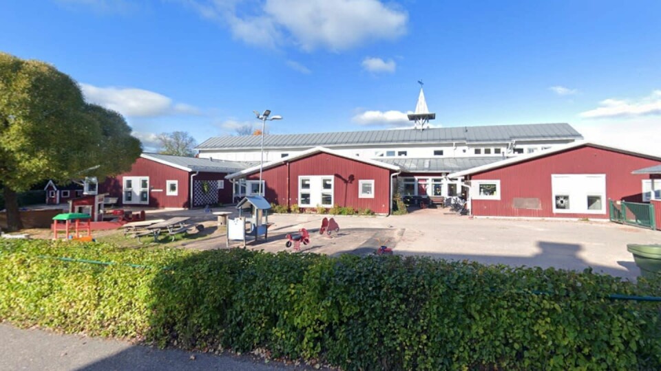 Staffansbackens förskola i Gävle som nu kommer att stängas, tillsammans med Svenska kyrkans andra förskolor Smaragdens förskola i Hemlingby, Staffansbackens förskola i Brynäs och Pärlans förskola i Bomhus. Staffansbackens förskola i Gävle är en av kyrkans fyra förskolor som med all sannolikhet nu stängs.