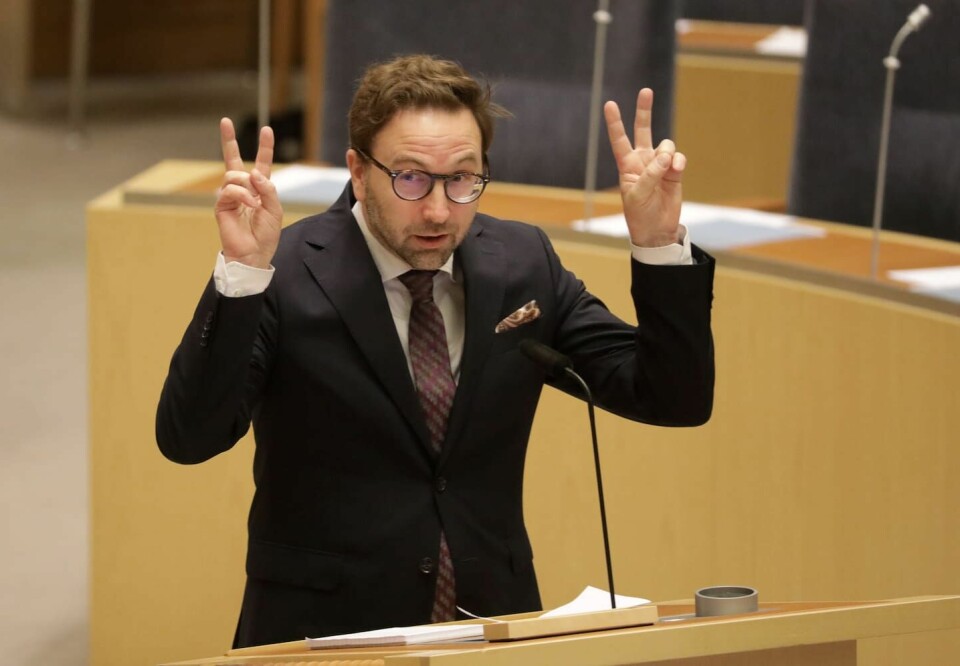 Fredrik Malm (L) talar under den utrikespolitiska debatten i riksdagen.