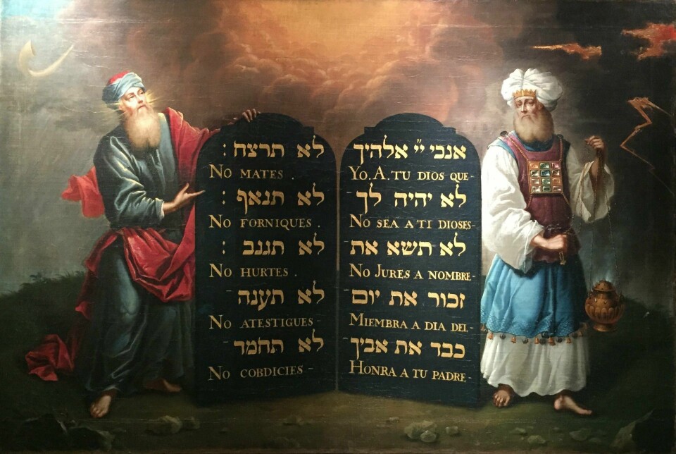 Mose och Aron med stentavlorna med de tio budorden. Målningen gjord av Aron de Chavez cirka år 1675. Mose och Aron med stentavlorna med de tio budorden