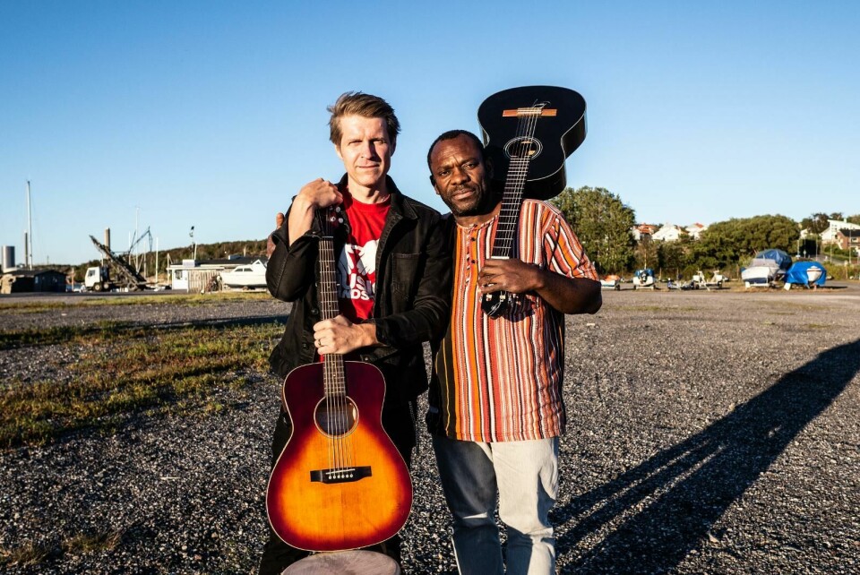 Peter Pop Lundbäck och Edo Bumba. Peter Pop Lundbäck och Edo Bumba.