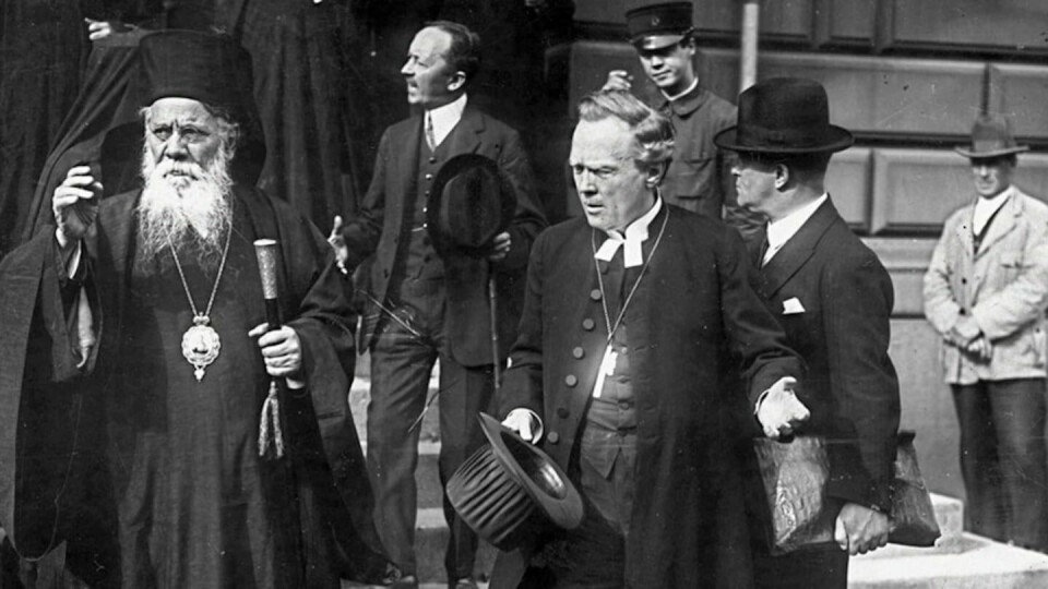 Ärkebiskop Nathan Söderblom och patriark Photios av Alexandria vid Stockholmsmötet 1925. Nathan och patriark Photios av Alexandra vid Stockholmsmötet 1925.