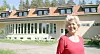 Sjöhamra är inte bara det första behandlingshemmet för psykiskt sköra som på kristen grund fått sin verksamhet godkänd av Socialstyrelsen. Som en del i behandlingen kommer personalen att få genomföra bibelläsning samt hålla i förbön för patienterna. ”Detta är helt unikt”, säger Sjöhamras föreståndare Maria Christensen.
