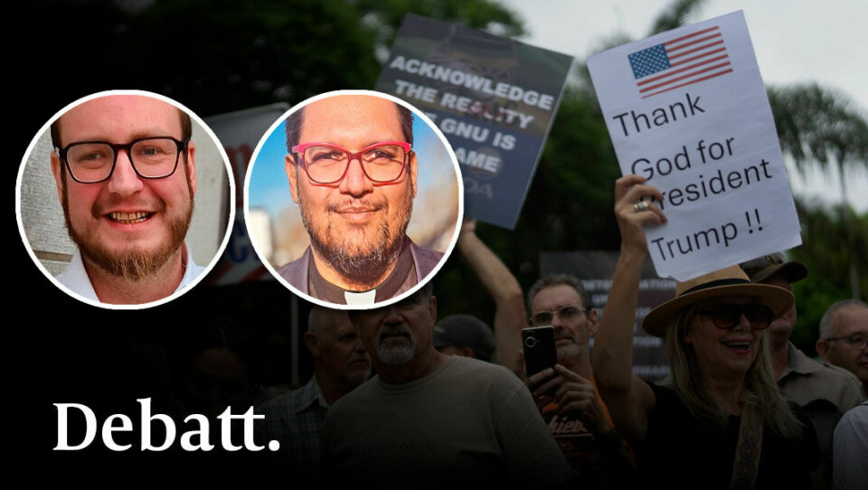 Vi tror att det finns andra, och bättre, sätt att förstå och bemöta de fenomen som präglar det politiska och ideologiska samtalet i vår tid, skriver debattörerna. Bilden: Trump-supportrar i Sydafrika. Trump-supportrar i Sydafrika. Infälld bild på debattörerna.