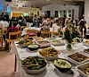 Fullt med folk, både från när och fjärran påförsamlingens 100-årsfirande.