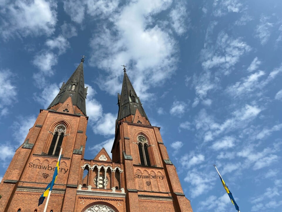 Strawberry domkyrka, tidigare känd som Uppsala domkyrka. Skämtbilder till 1 april