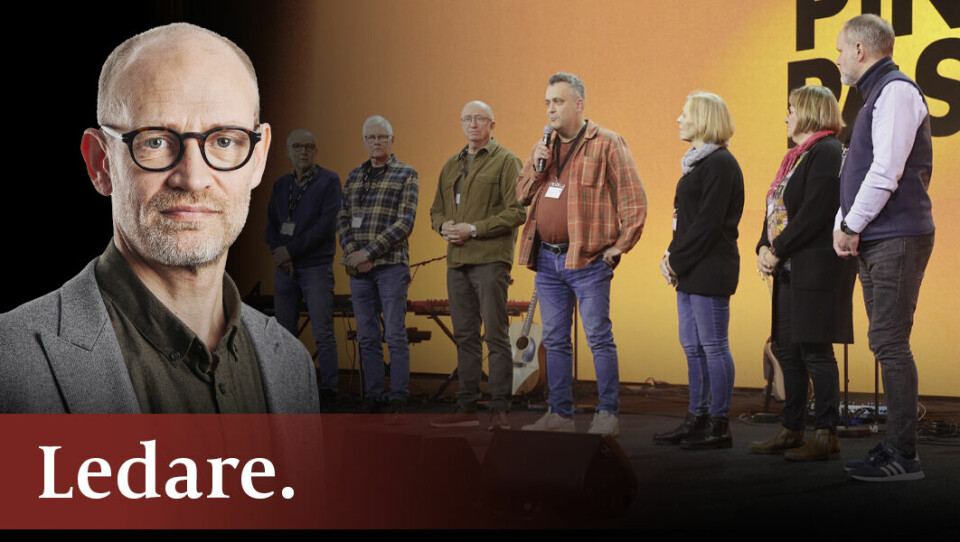 Den nya förtroendenämnden presenteras och får förbön av Pelle Hörnmark. Från vänster: Sören Perder, Thomas Henning, David Sundström, Andreas Ardenfors (ordförande) Marica Reid, Anethe Carlsson och Magnus Wahlström. Den nya förtroendenämnden presenteras och får förbön av Pelle Hörnmark. Från vänster: Sören Perder, Thomas Henning, David Sundström, Andreas Ardenfors (ordförande) Marica Reid, Anethe Carlsson och Magnus Wahlström.