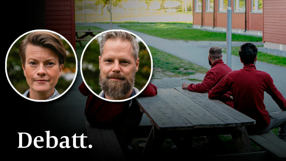 Vid om- och nybyggnation av anstalter behöver hänsyn tas till lämpliga utrymmen för den andliga vården, skriver debattörerna. Bilden: Intagna på Svartsjöanstalten. Intagna på Svartsjöanstalten. Infälld bild på debattörerna.