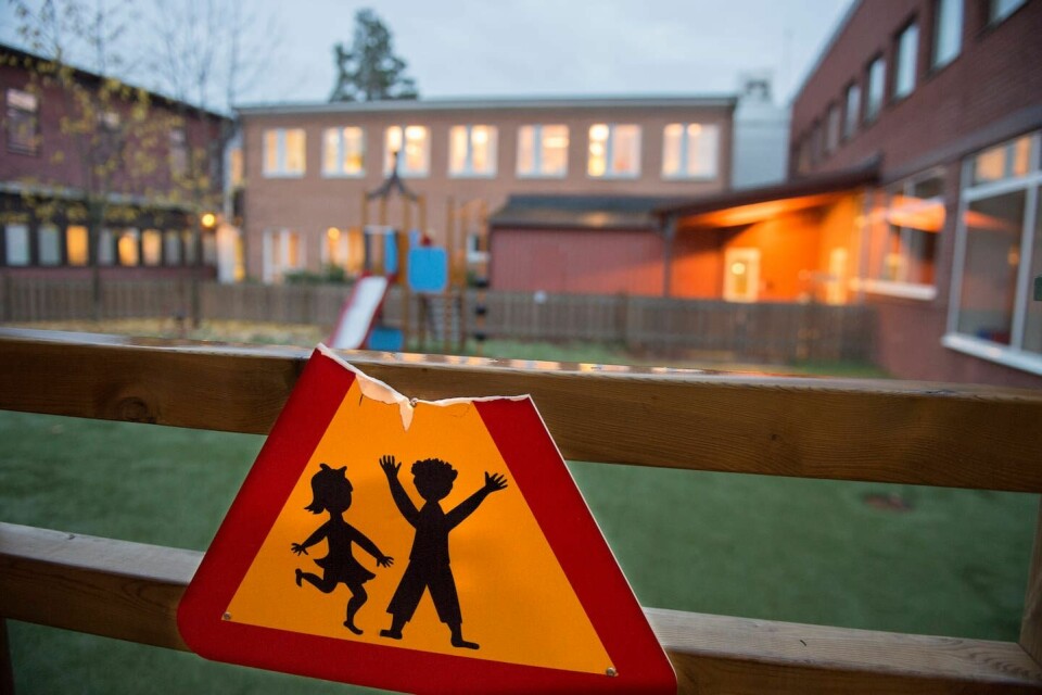 Ett kraftigt underbetyg till styrande politiker. Bilden: Exteriör av Migrationsverket i Stockholmsförorten Märsta.