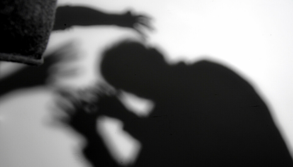 Ett 30-tal föräldrar har portats från skolor på grund av hot, våld och kränkningar mot lärare och rektorer.