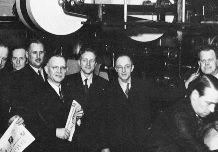 Den 1 november 1945 trycktes första numret av Dagen med Lewi Pethrus som chefredaktör. OBS: Bilden är från 1946 när tidningen gick över till tabloid.