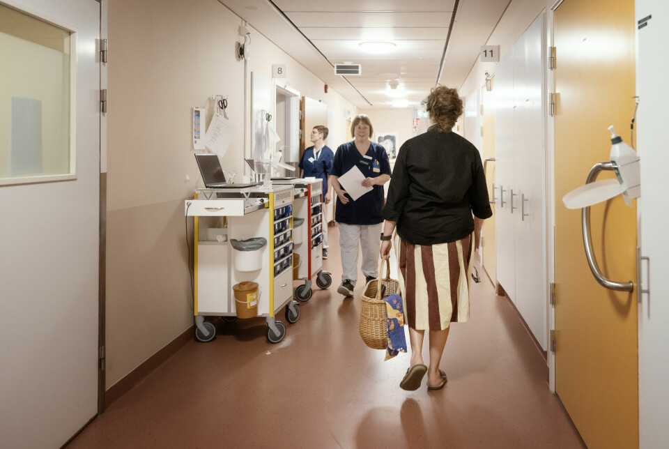 Att hålla i reflektionsstunder för personalen ingår i kyrkans uppgifter. Att småprata med så många som möjligt är också viktigt, menar Anna Smille.