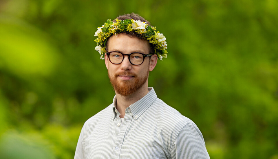 'Jag börjar be. Det vill säga samtala med det där gudomliga som utgör en del av oss alla. Som kanske är själva kärnan av dem som vi är', berättar Johan Floderus beskriver i Sommar i P1.